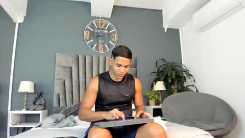 zac online show from 10.04.25
