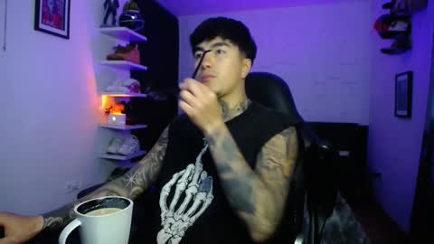 zac_muller1 online show from 12.22.25