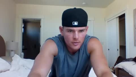 Snapshot of zachschaefer chatting on 06.28.26 zachschaefer online show from 06.28.26
