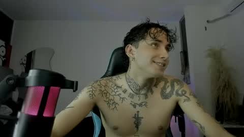 Snapshot of zack_tattoo chatting on 08.09.26 zack_tattoo online show from 08.09.26