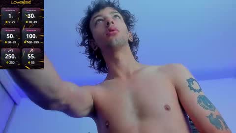 Snapshot of zackcum_ chatting on 03.04.25 for you Zack online show from 03.04.25