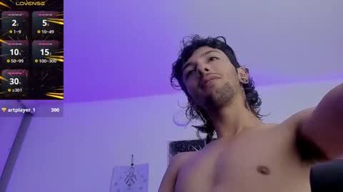 Snapshot of zackcum_ chatting on 03.12.25 for you Zack online show from 03.12.25