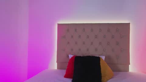 Zafiro Brown online show from 11.12.25