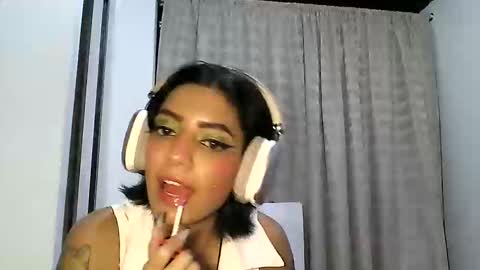 Zafiro online show from 04.24.26