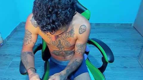 Snapshot of zafirocum chatting on 02.15.26 BiG Zafiro online show from 02.15.26