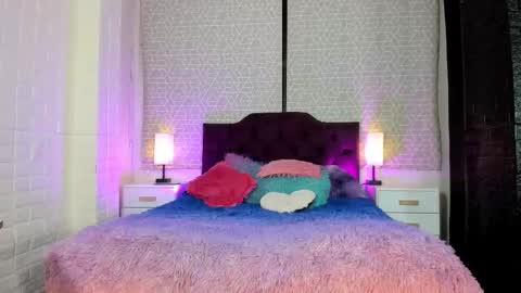 Zamara Kleii online show from 09.21.25