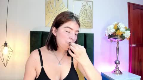 zamira_taylor online show from 04.15.26