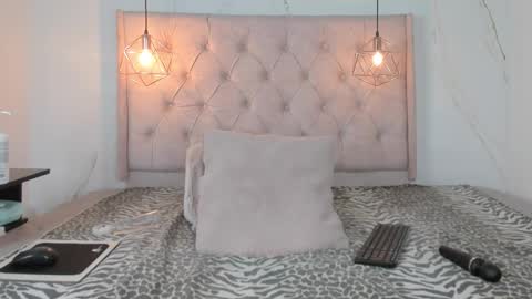 ZAMIRA online show from 11.29.25