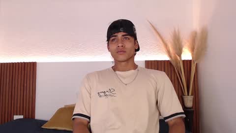 Snapshot of zander_2120 chatting on 12.07.24 Zander online show from 12.07.24