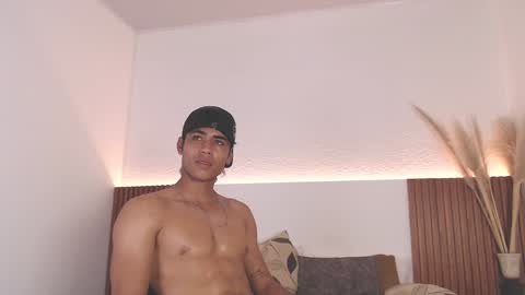 Snapshot of zander_2120 chatting on 12.11.24 Zander online show from 12.11.24