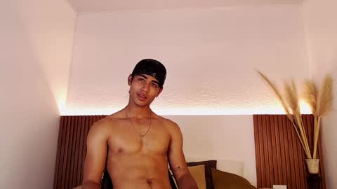 Snapshot of zander_2120 chatting on 12.14.24 Zander online show from 12.14.24