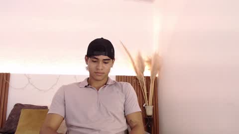 Snapshot of zander_2120 chatting on 12.31.24 Zander online show from 12.31.24