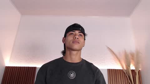 Snapshot of zander_2120 chatting on 01.14.25 Zander online show from 01.14.25