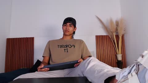 Snapshot of zander_2120 chatting on 01.16.25 Zander online show from 01.16.25