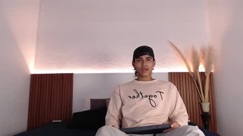 Snapshot of zander_2120 chatting on 01.17.25 Zander online show from 01.17.25