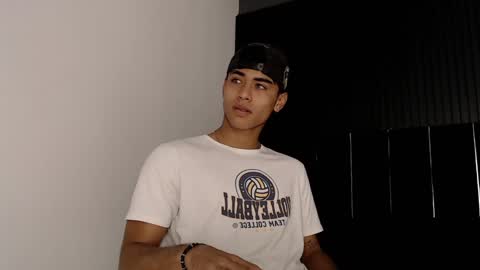 Snapshot of zander_2120 chatting on 01.29.25 Zander online show from 01.29.25