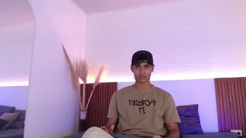 Snapshot of zander_2120 chatting on 01.31.25 Zander online show from 01.31.25