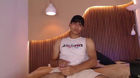 Snapshot of zander_2120 chatting on 02.12.25 Zander online show from 02.12.25