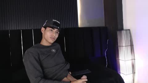 Snapshot of zander_2120 chatting on 03.01.25 Zander online show from 03.01.25