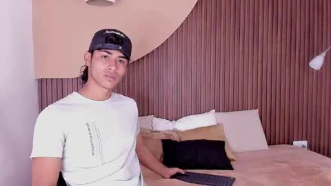 Snapshot of zander_2120 chatting on 03.09.25 Zander online show from 03.09.25