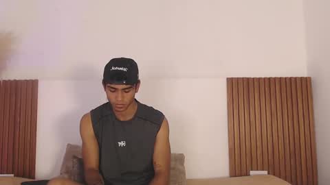 Snapshot of zander_2120 chatting on 03.12.25 Zander online show from 03.12.25