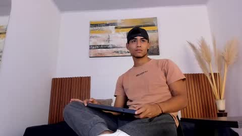 Snapshot of zander_2120 chatting on 09.12.25 Zander online show from 09.12.25