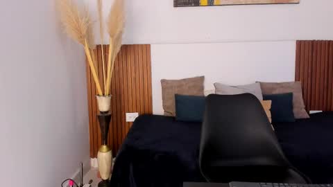 Snapshot of zander_2120 chatting on 09.20.25 Zander online show from 09.20.25