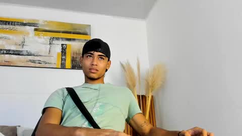 Snapshot of zander_2120 chatting on 09.22.25 Zander online show from 09.22.25