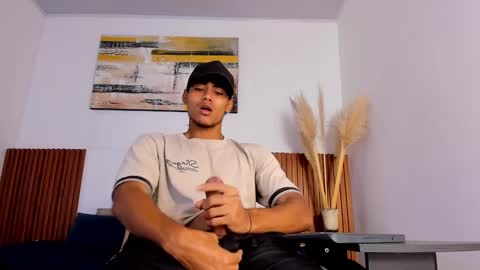 Snapshot of zander_2120 chatting on 09.25.25 Zander online show from 09.25.25