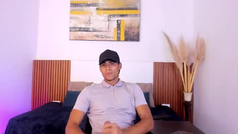 Snapshot of zander_2120 chatting on 10.09.25 Zander online show from 10.09.25