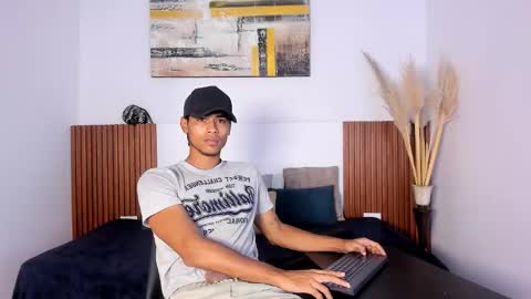 Snapshot of zander_2120 chatting on 10.13.25 Zander online show from 10.13.25