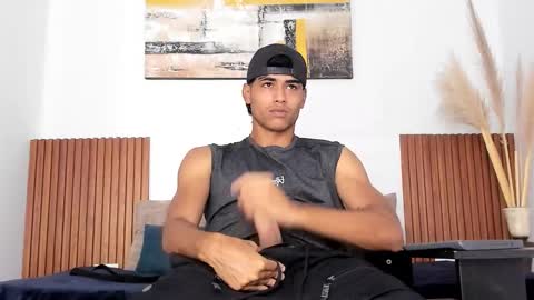 Snapshot of zander_2120 chatting on 10.30.25 Zander online show from 10.30.25