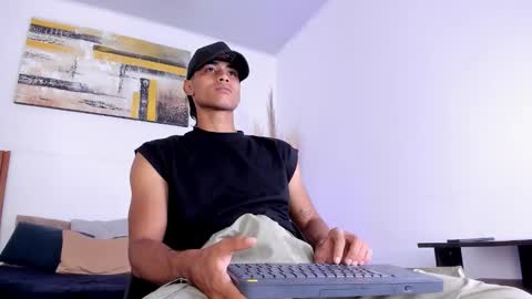 Snapshot of zander_2120 chatting on 11.15.25 Zander online show from 11.15.25