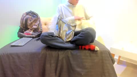 Snapshot of zane_belville chatting on 06.20.26 Zane Belville online show from 06.20.26