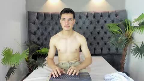 Snapshot of zane_evans chatting on 02.19.26 zane online show from 02.19.26