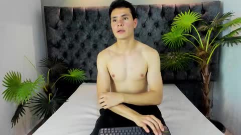 Snapshot of zane_evans chatting on 02.28.26 zane online show from 02.28.26