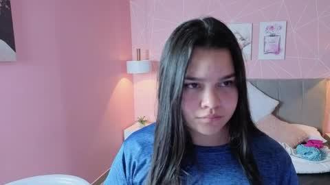 Snapshot of zara__sweet chatting on 05.27.26 Zara Sweet online show from 05.27.26