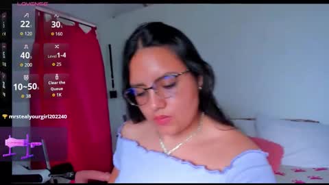 Snapshot of zara_c chatting on 10.10.25 Zara Evanss online show from 10.10.25