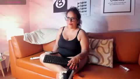 Snapshot of zara_holly_ chatting on 06.16.26 Zara online show from 06.16.26