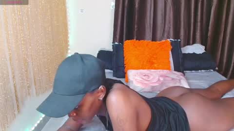 Snapshot of zara_lae chatting on 12.15.24 nicky online show from 12.15.24