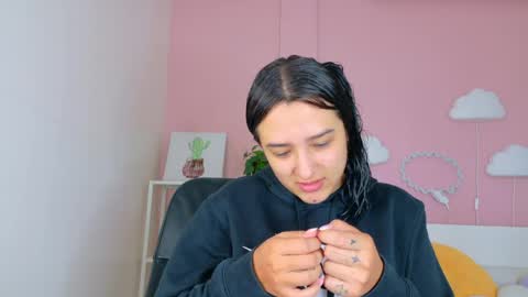 Snapshot of zaracole__ chatting on 04.27.26 Z A R A online show from 04.27.26