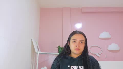 Snapshot of zaracole__ chatting on 04.30.26 Z A R A online show from 04.30.26