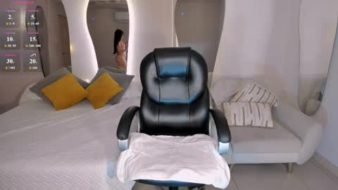 Zara  online show from 03.15.26