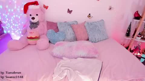 Snapshot of zaratorres_ chatting on 12.28.24 Zara online show from 12.28.24