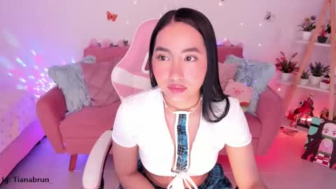 Snapshot of zaratorres_ chatting on 10.23.25 Zara online show from 10.23.25