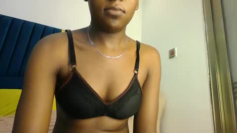 Snapshot of zariah011 chatting on 04.01.26 zariah online show from 04.01.26