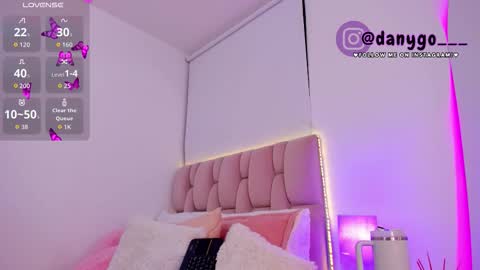 Snapshot of zarianaevanz chatting on 09.20.25 Zariana online show from 09.20.25