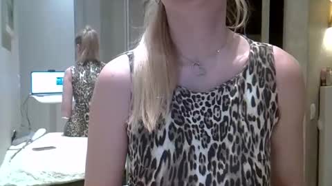 Zarina Swift online show from 01.09.25