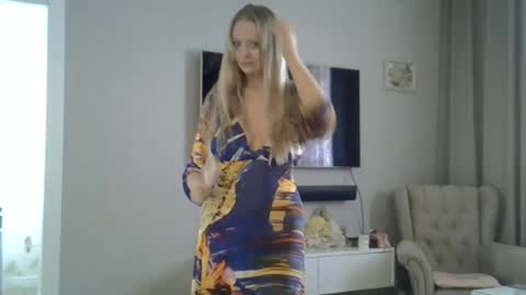 Snapshot of zarinaswift chatting on 07.04.26 Zarina Swift online show from 07.04.26
