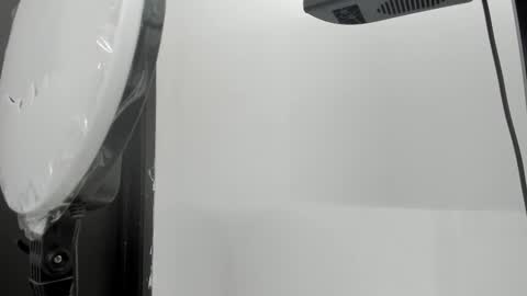 Snapshot of zarinawynne chatting on 11.23.25 Zarina Waynne online show from 11.23.25